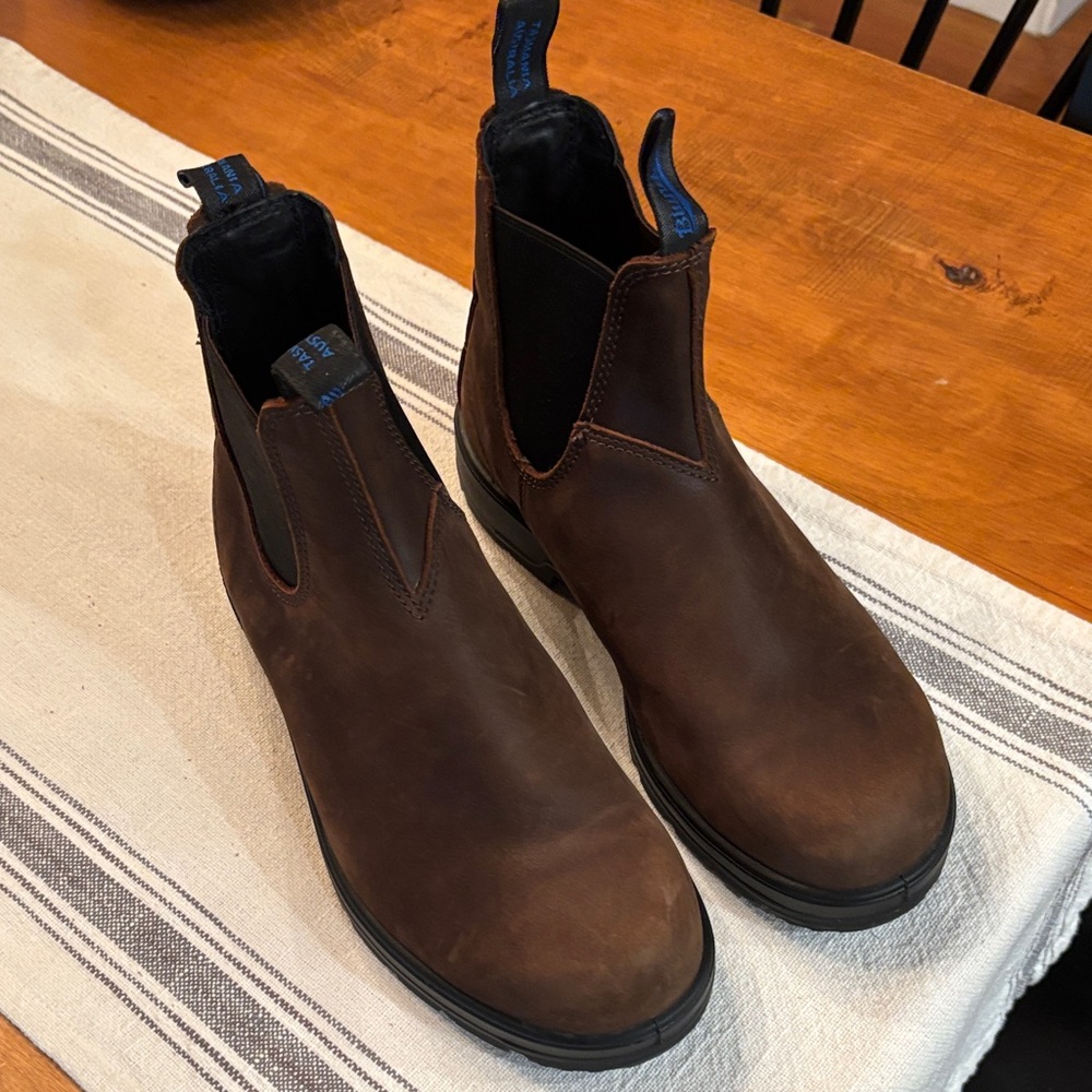 Blundstone Dark Brown Chelsea Boots
